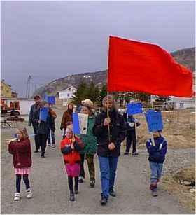 1.mai-toget p Karlsy